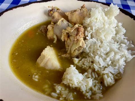  Sancocho de Gallina:  Yoğun ve Doyurucu Bir Çorba Deneyimi!