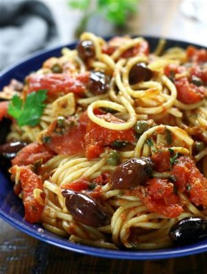  Spaghetti alla Puttanesca: Lezzetli Bir Deniz Ürünleri Şöleni ve Acılı Domates Sosunun Güzelliği!